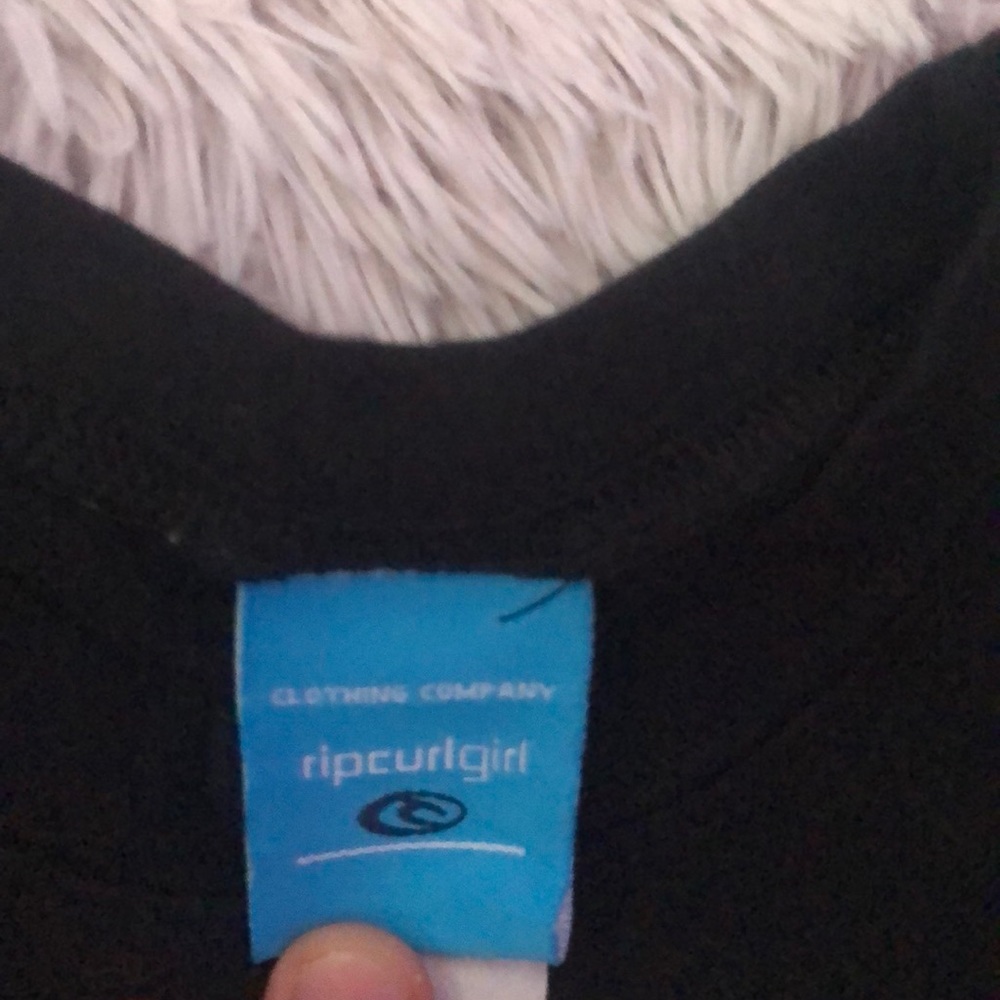 shirt - Picture 3 of 3